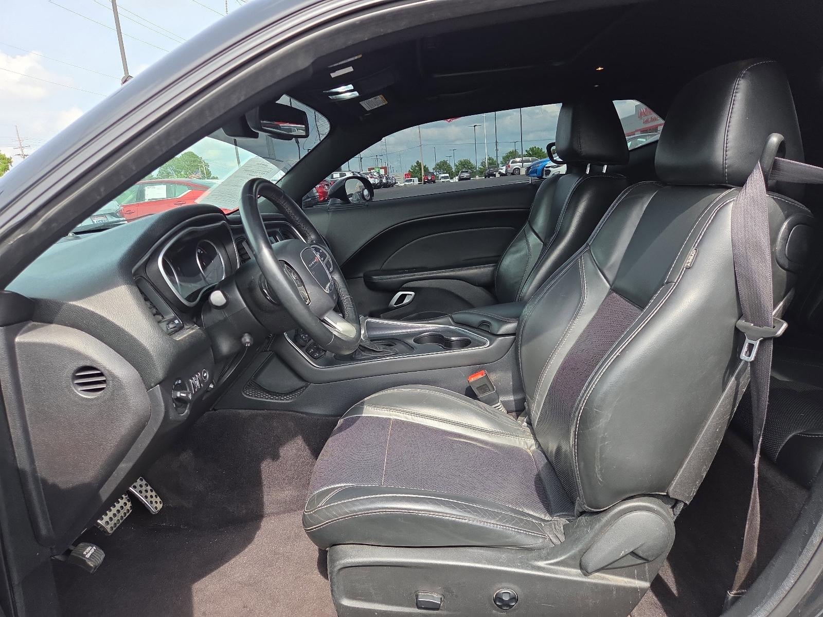 2016 Dodge Challenger 2dr Cpe SXT Plus