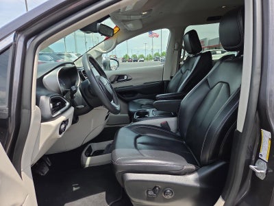 2023 Chrysler Pacifica Touring L FWD