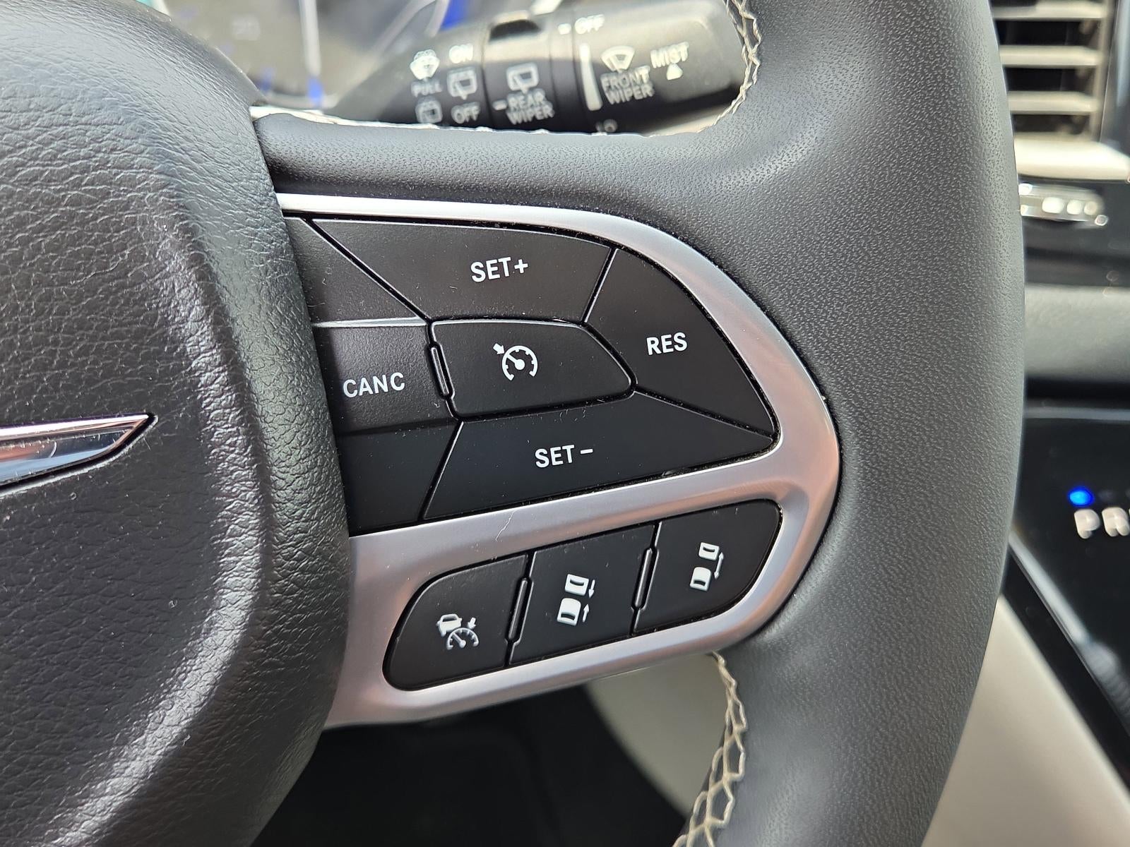 2023 Chrysler Pacifica Touring L FWD