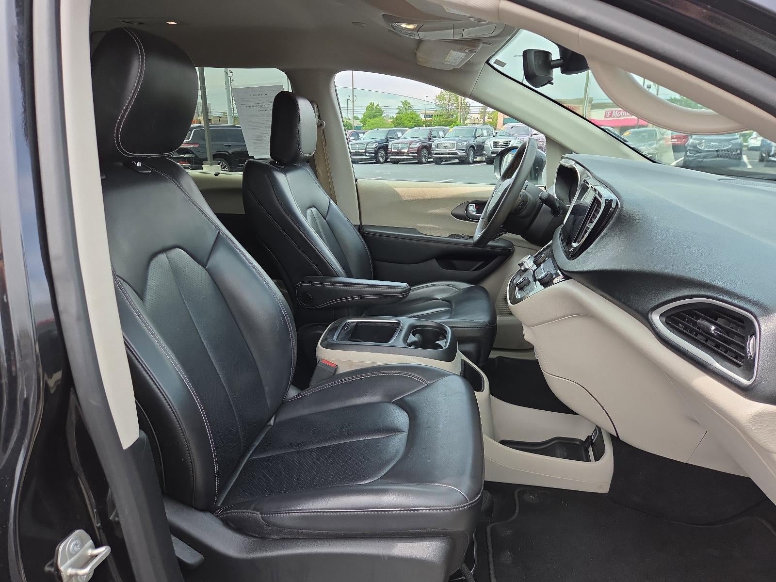 2023 Chrysler Pacifica Touring L FWD