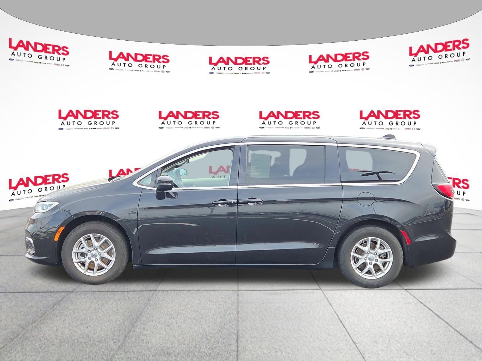 2023 Chrysler Pacifica Touring L FWD