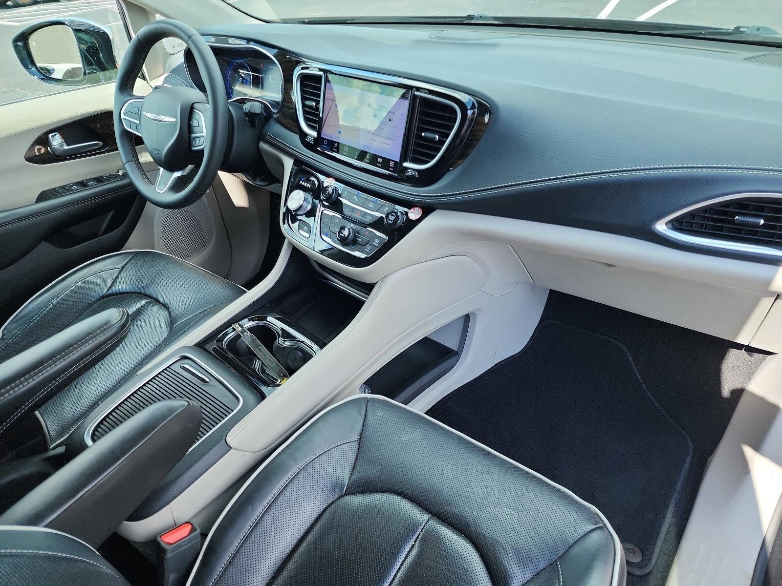 2023 Chrysler Pacifica Limited FWD