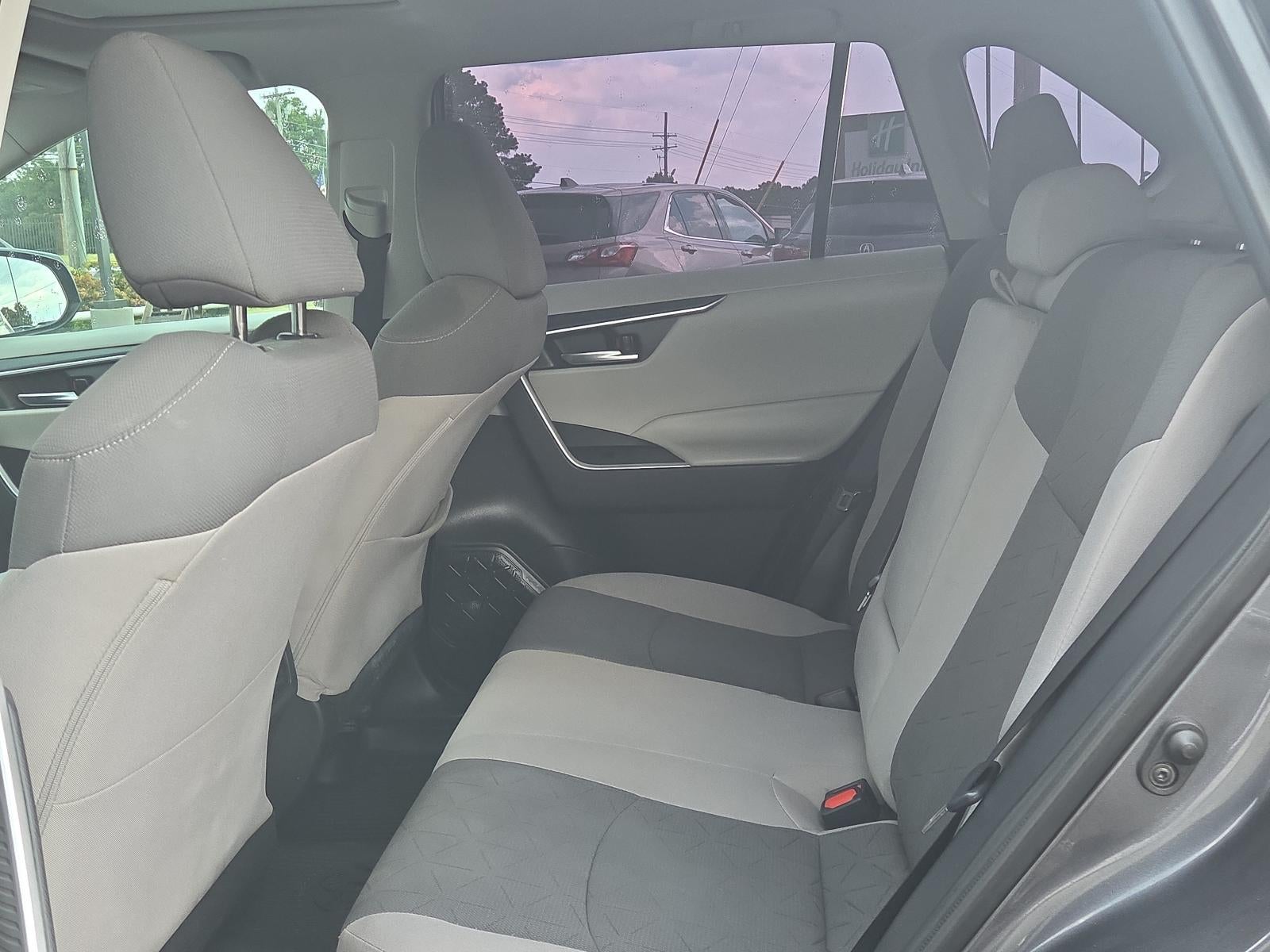 2020 Toyota RAV4 XLE FWD (GS)