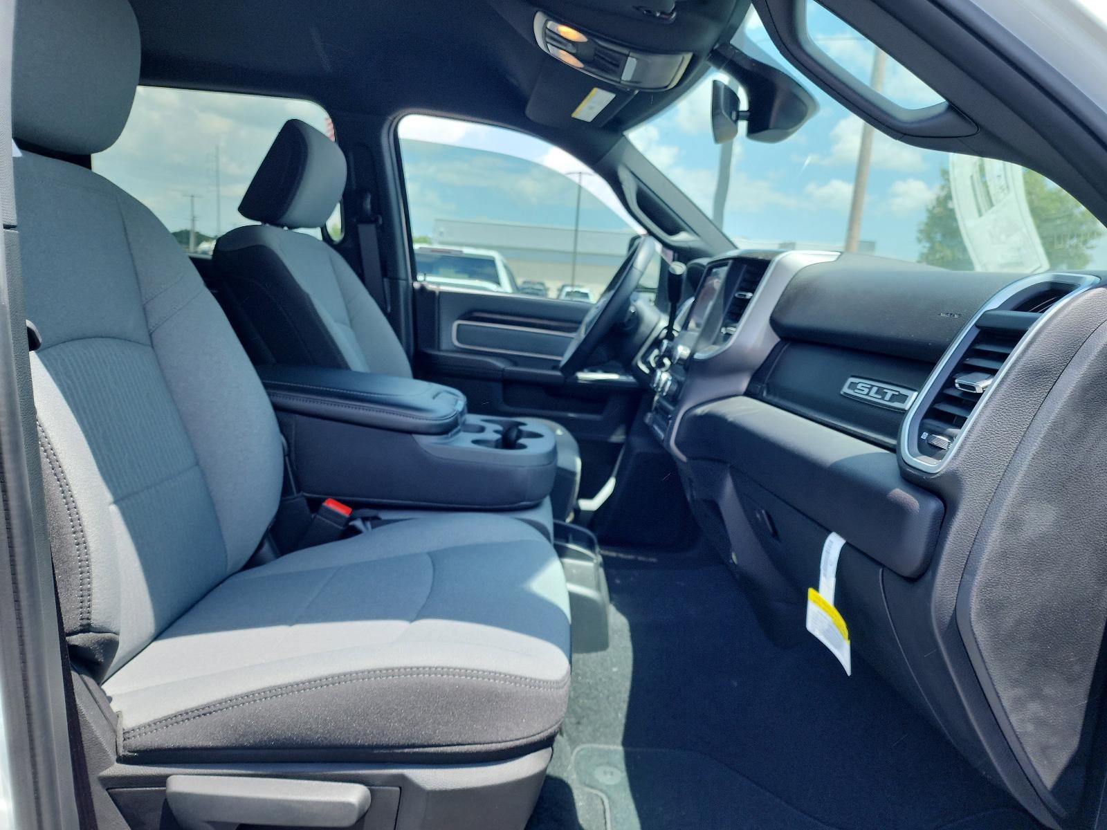 2023 RAM 3500 Chassis Cab SLT 4WD Crew Cab 60" CA 172.4" WB