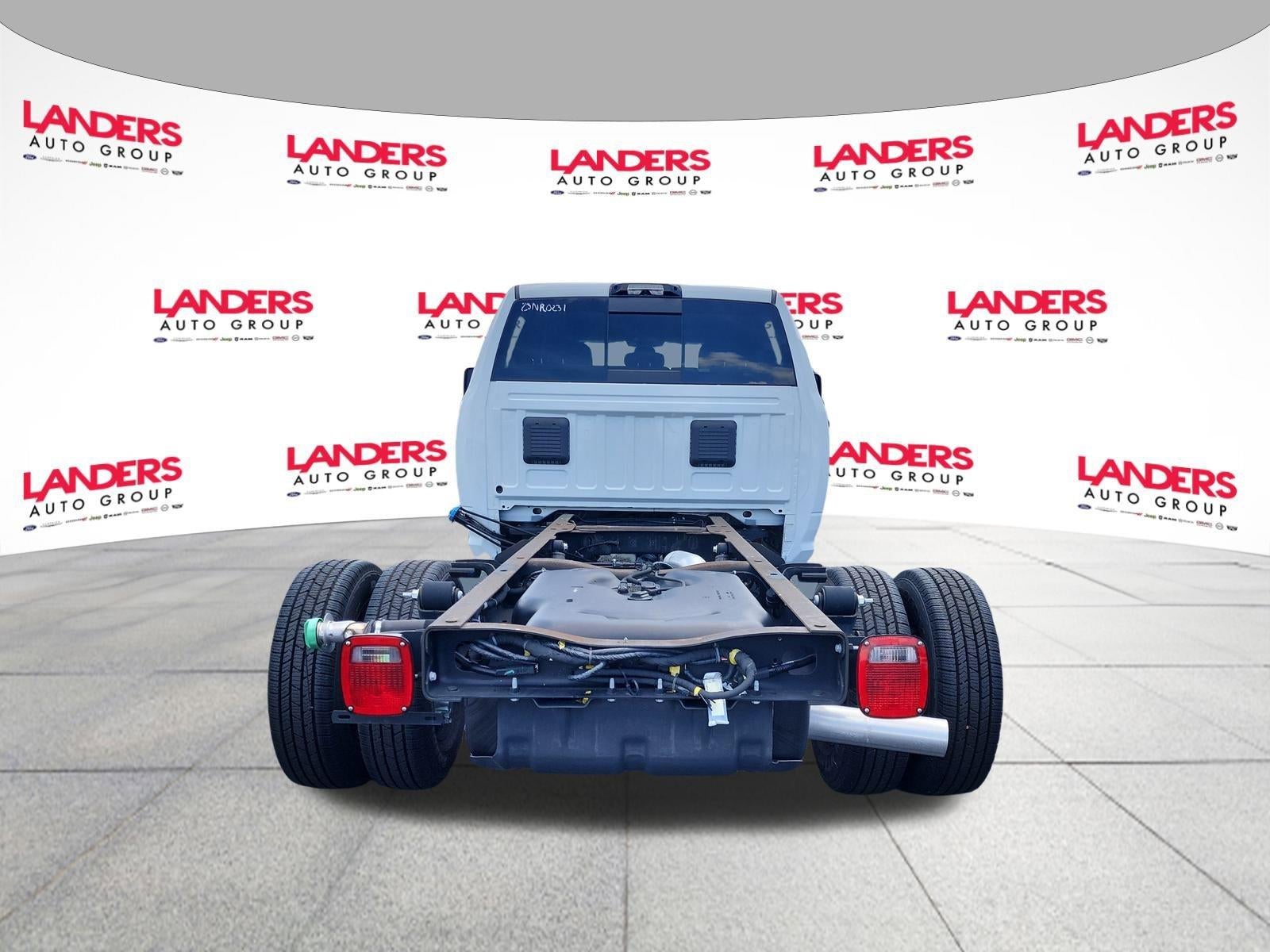 2023 RAM 3500 Chassis Cab SLT 4WD Crew Cab 60" CA 172.4" WB