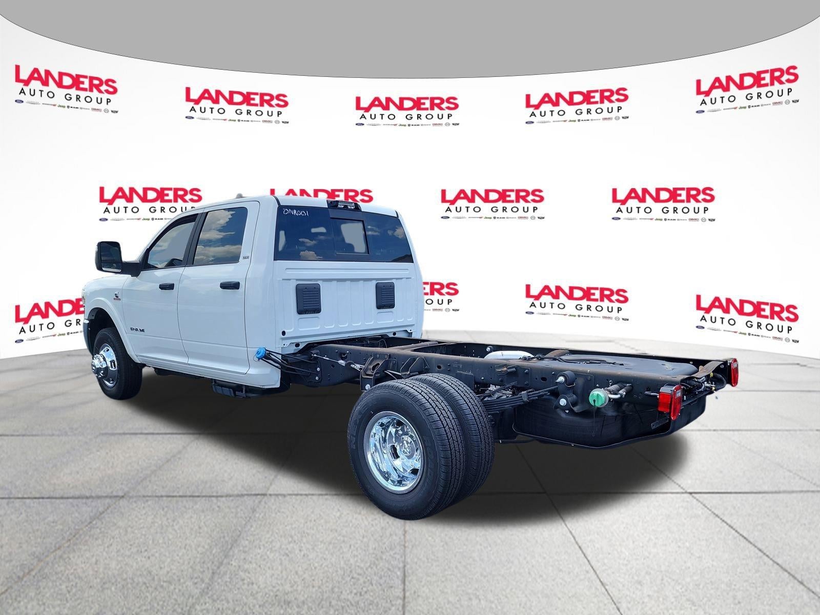 2023 RAM 3500 Chassis Cab SLT 4WD Crew Cab 60" CA 172.4" WB