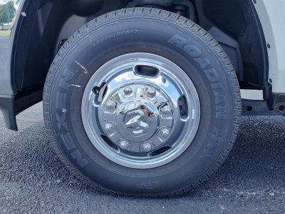 2023 RAM 3500 Chassis Cab SLT 4WD Crew Cab 60" CA 172.4" WB