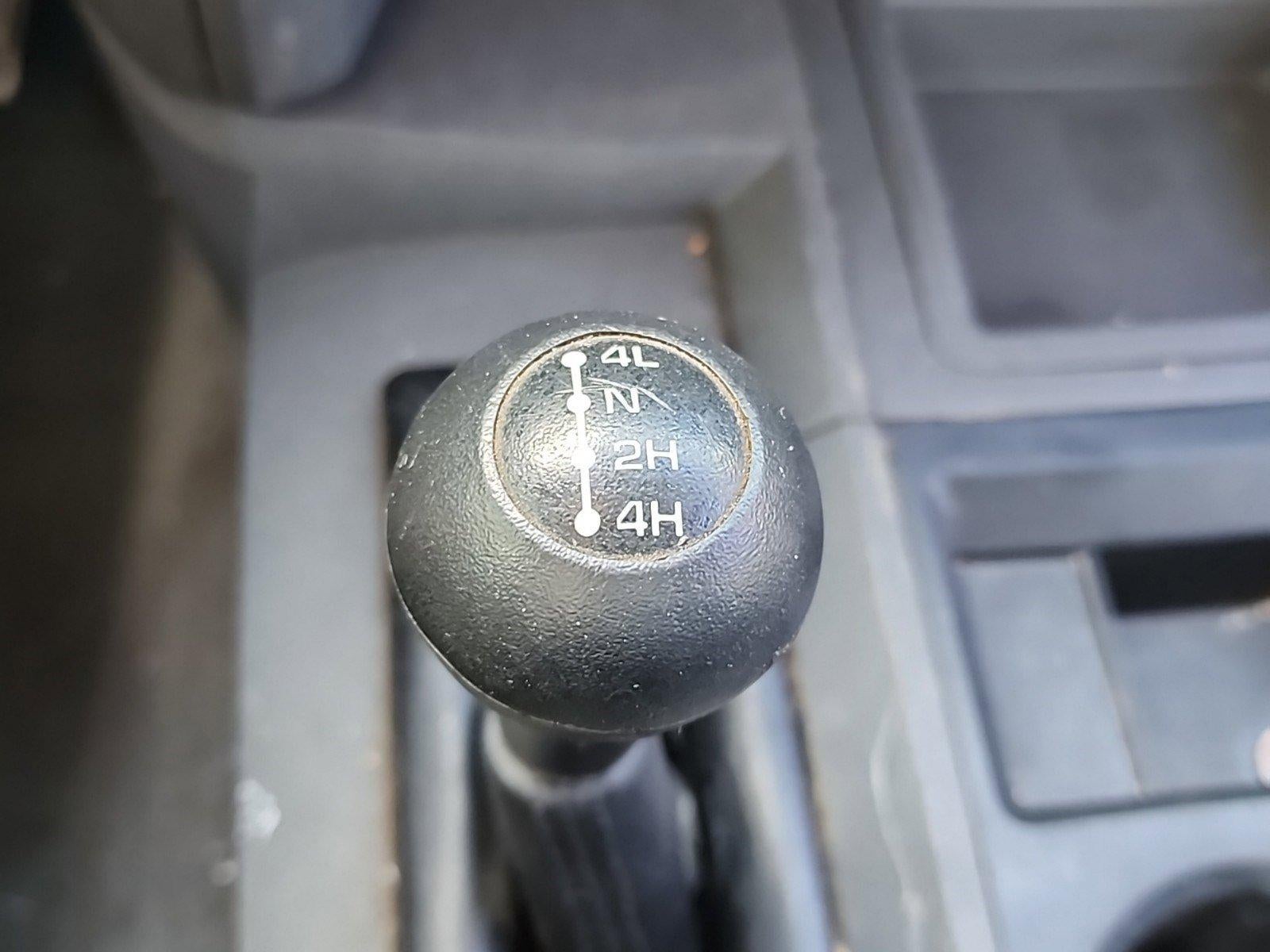 2006 Dodge Ram 3500 4WD Quad Cab 8 Ft Box DRW ST