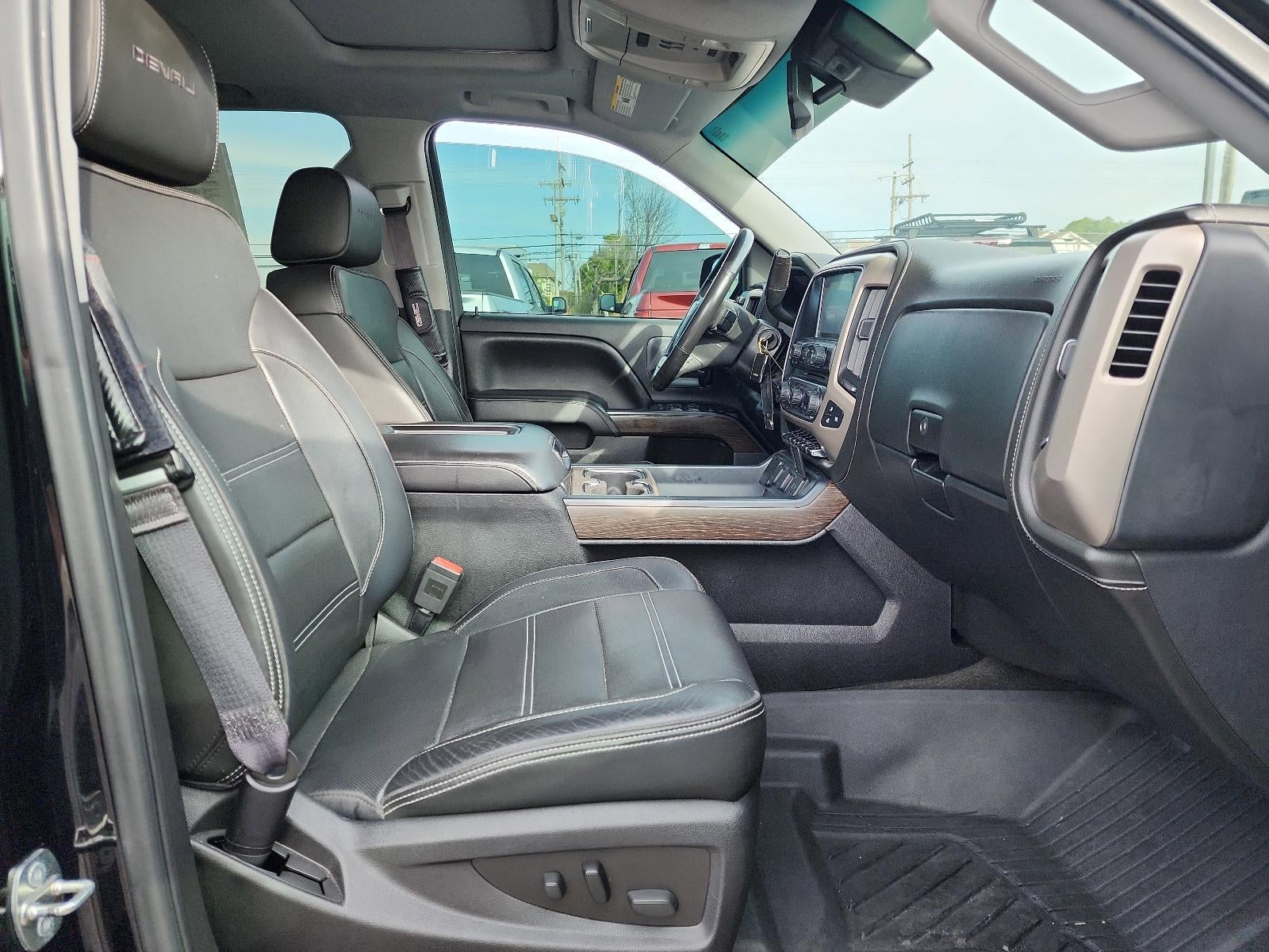 2017 GMC Sierra 1500 Crew Cab Short Box 4-Wheel Drive Denali