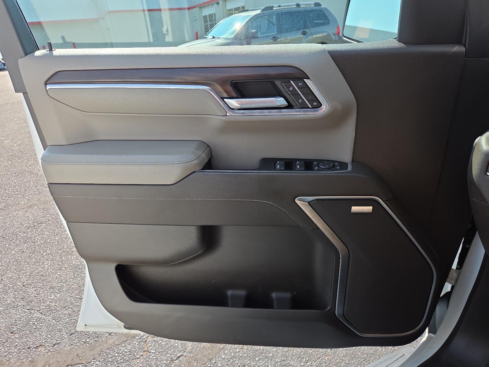 2022 GMC Sierra 1500 Crew Cab Short Box 4-Wheel Drive SLT