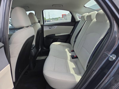 2023 Kia Forte LXS IVT