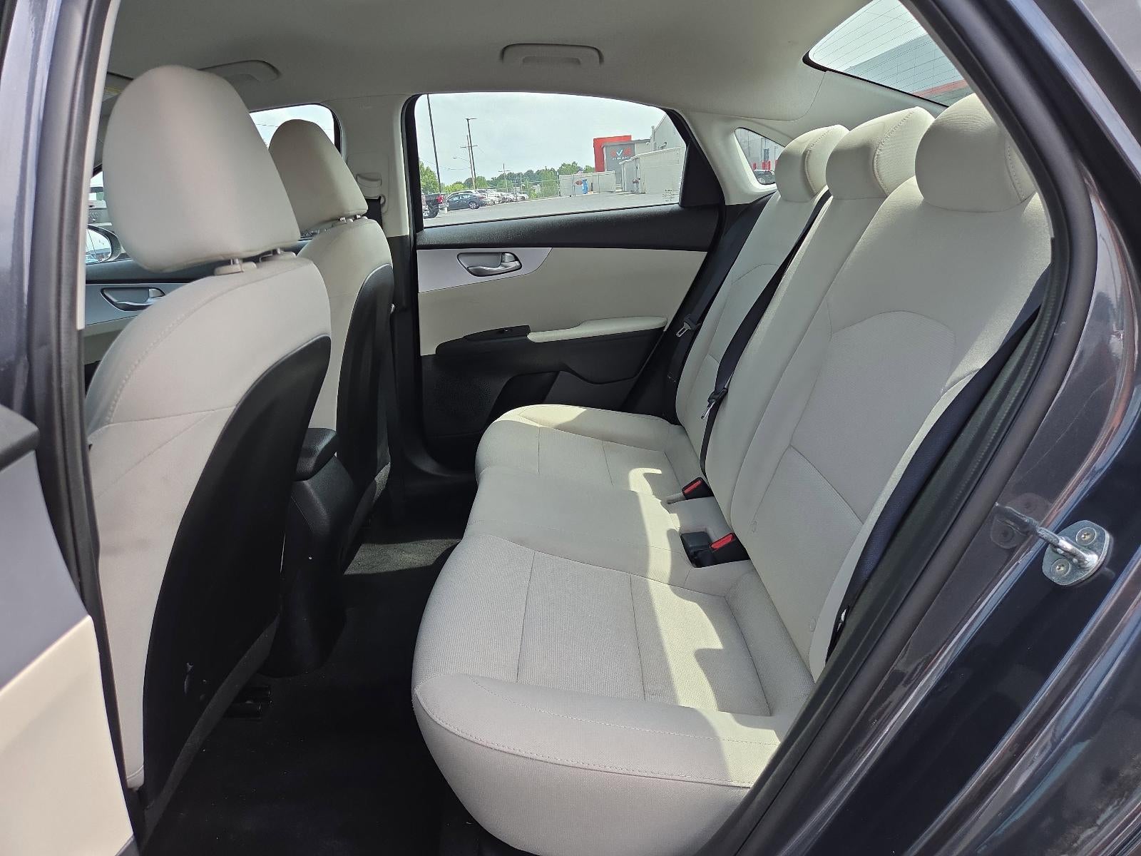 2023 Kia Forte LXS IVT