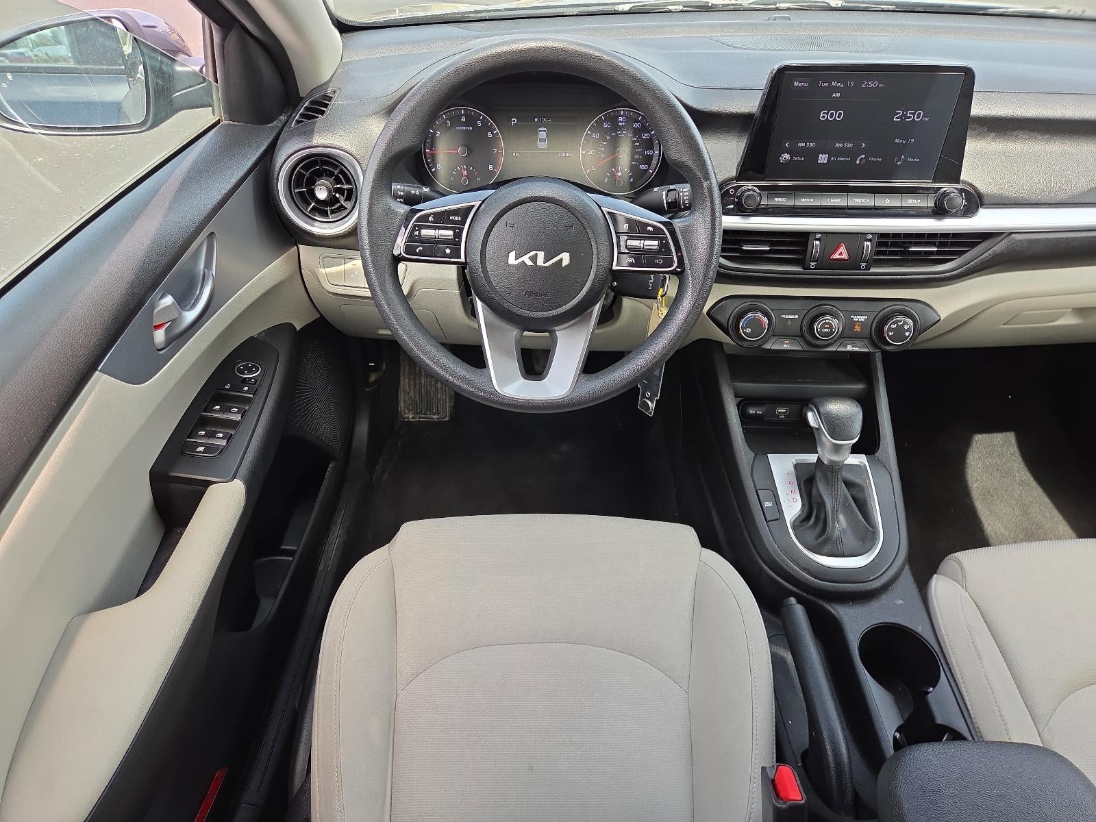 2023 Kia Forte LXS IVT