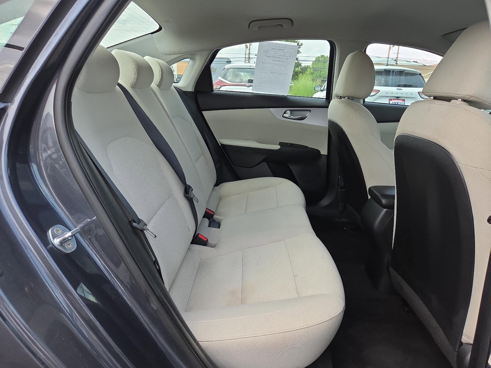 2023 Kia Forte LXS IVT