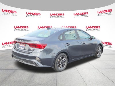 2023 Kia Forte LXS IVT
