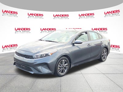 2023 Kia Forte LXS IVT