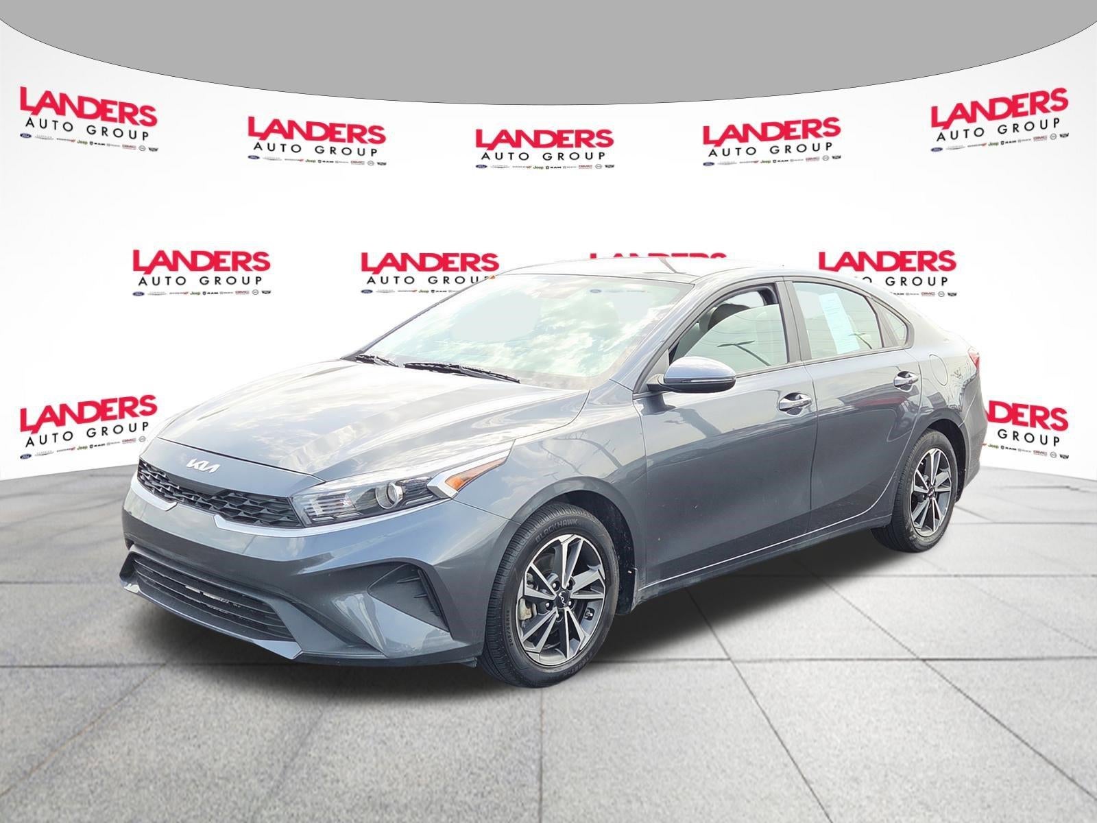 2023 Kia Forte LXS IVT