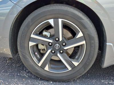 2024 Nissan Sentra SV CVT