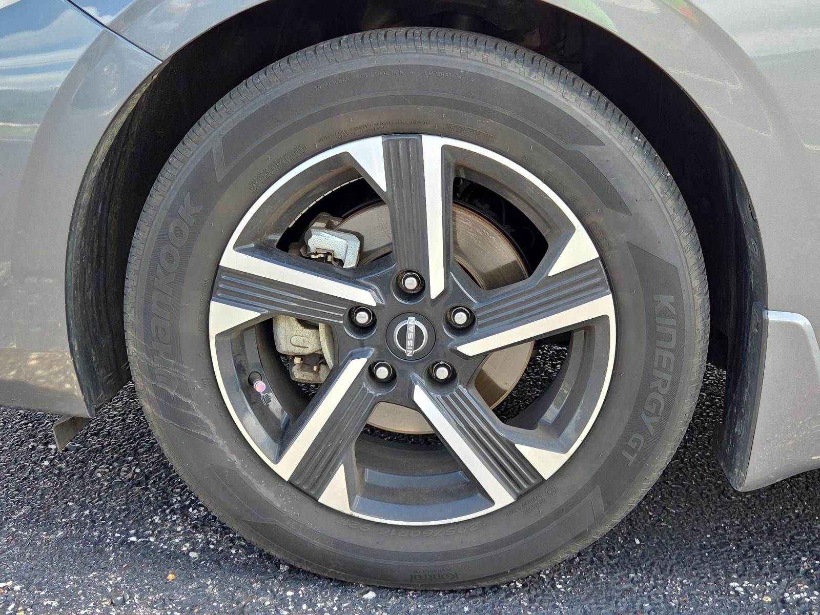 2024 Nissan Sentra SV CVT