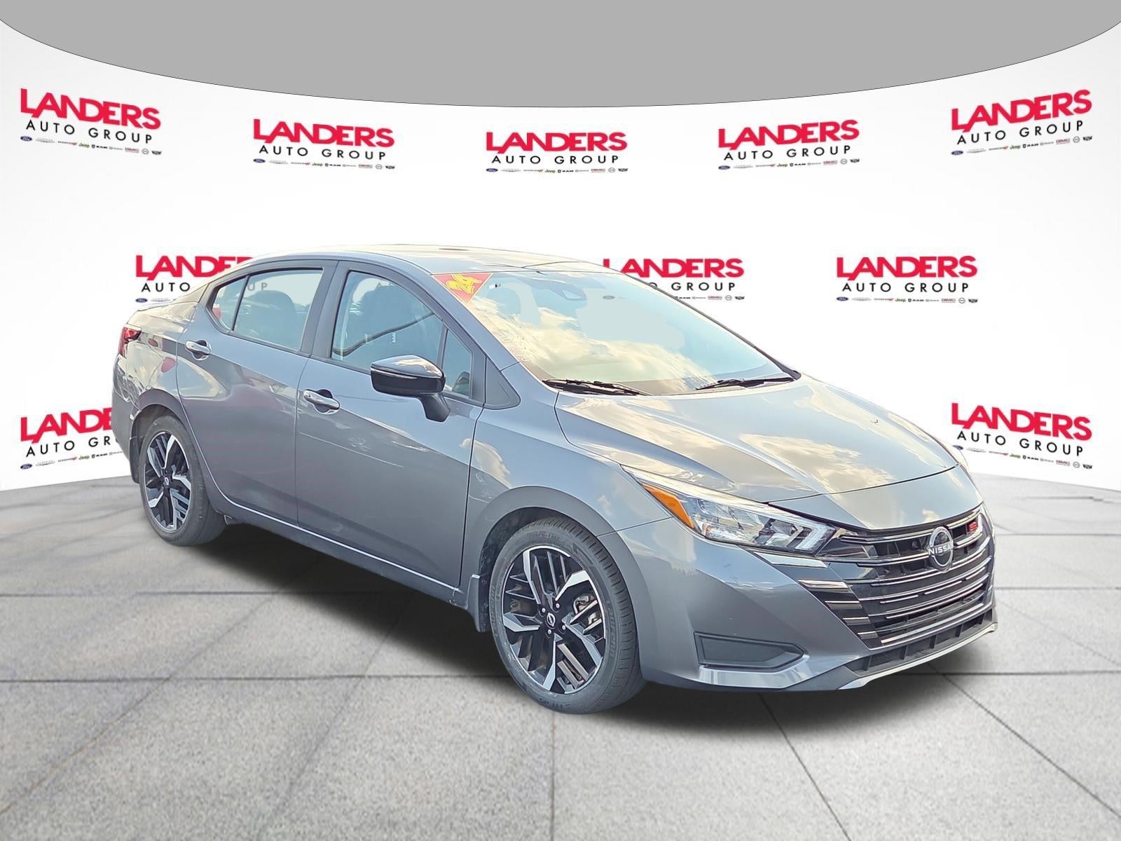 2024 Nissan Versa SR CVT