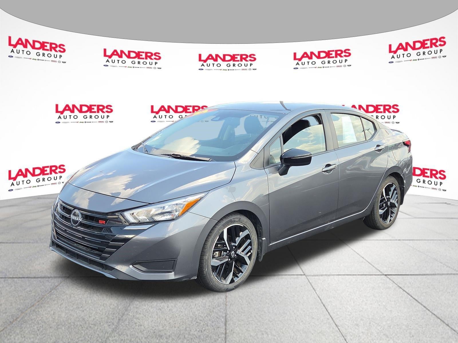 2024 Nissan Versa SR CVT