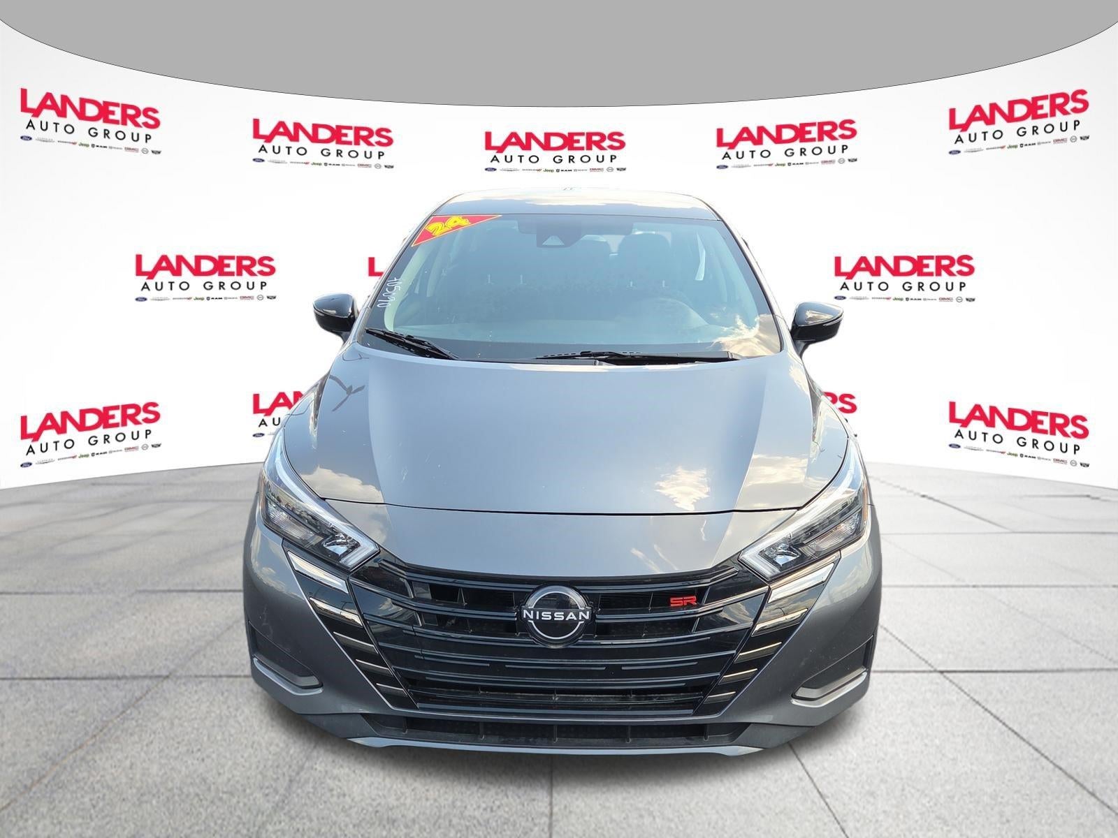 2024 Nissan Versa SR CVT