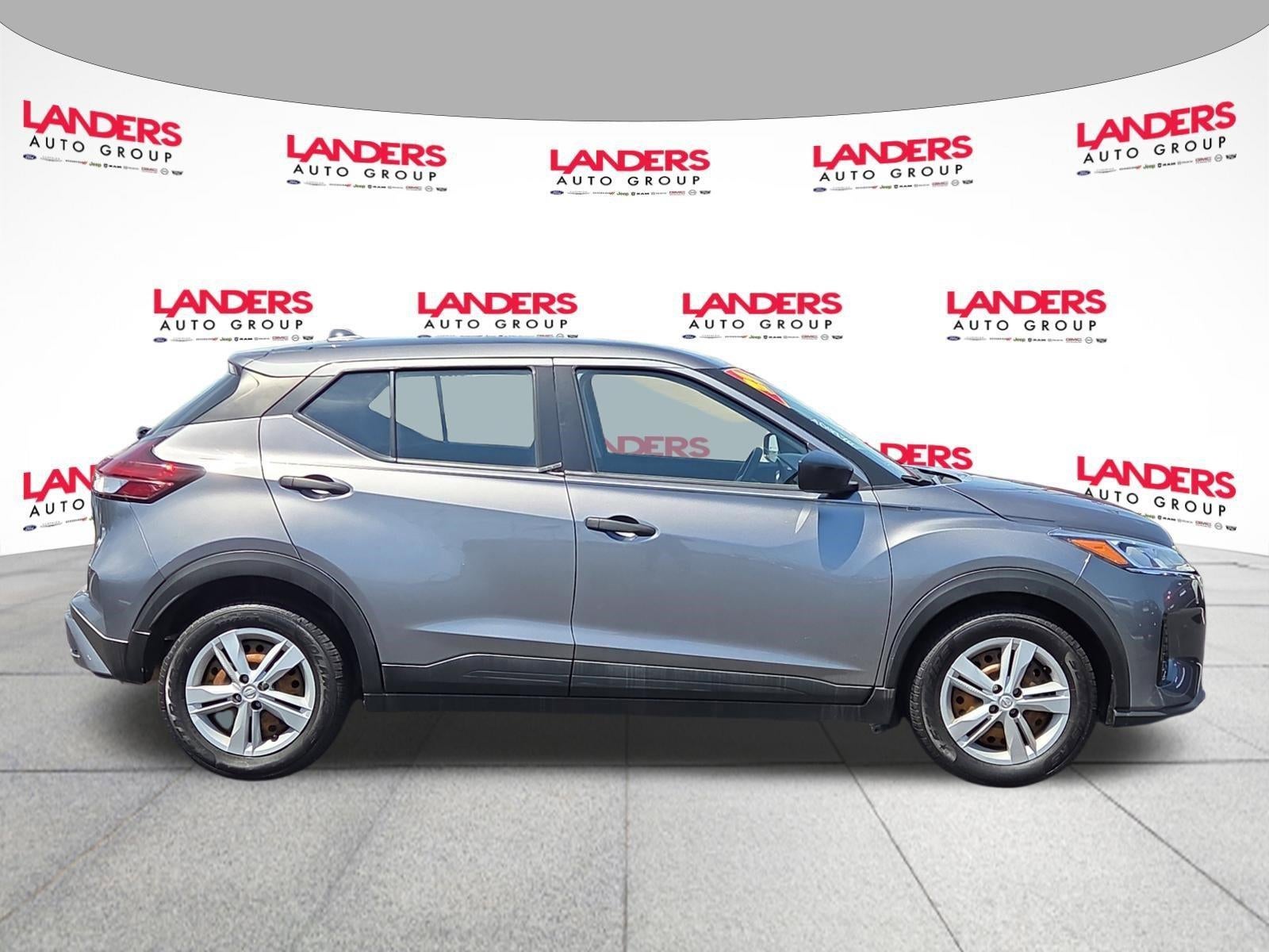 2023 Nissan Kicks S FWD