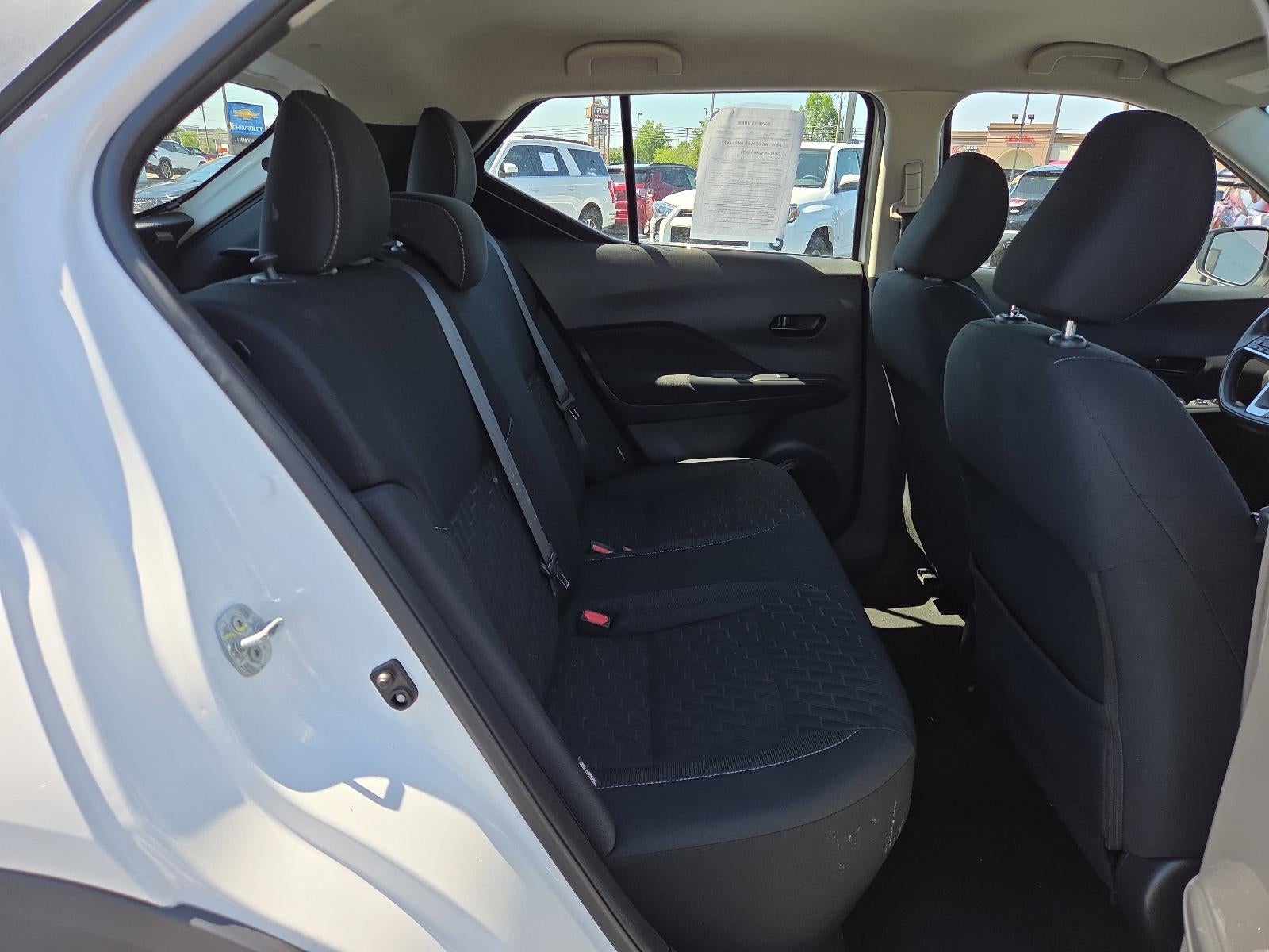 2022 Nissan Kicks S FWD