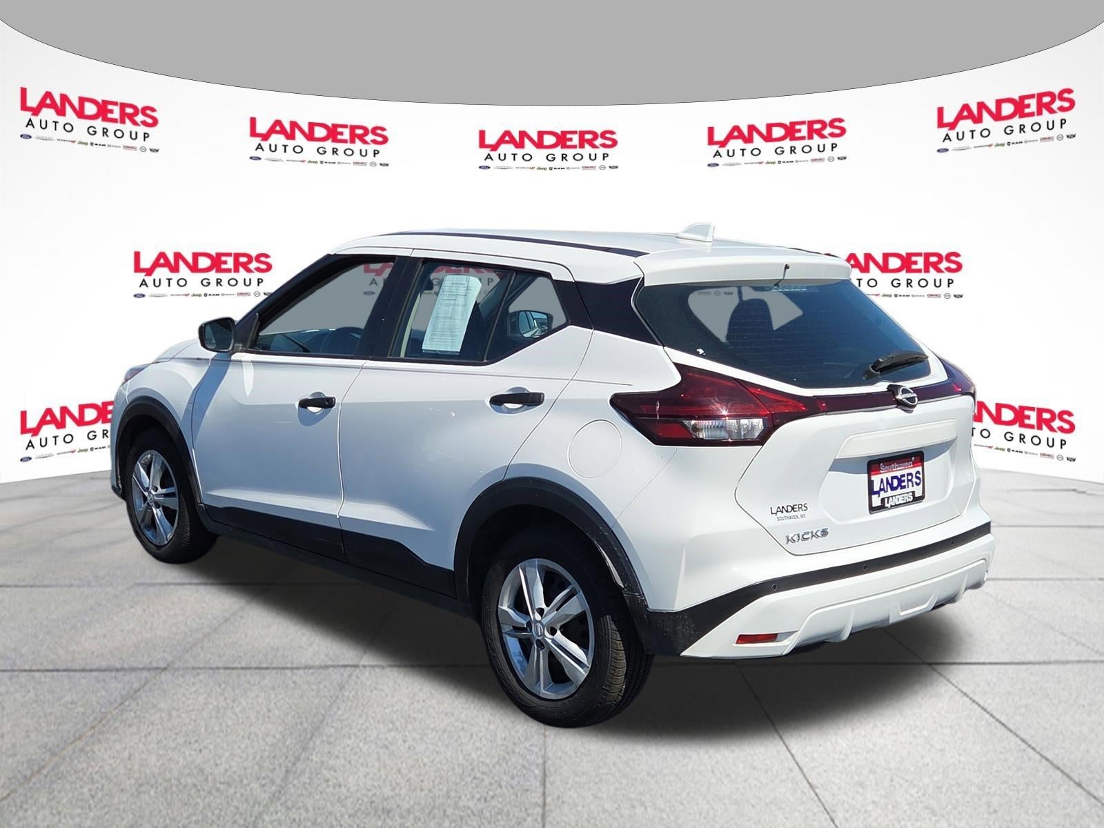 2022 Nissan Kicks S FWD