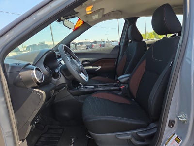 2023 Nissan Kicks SR FWD