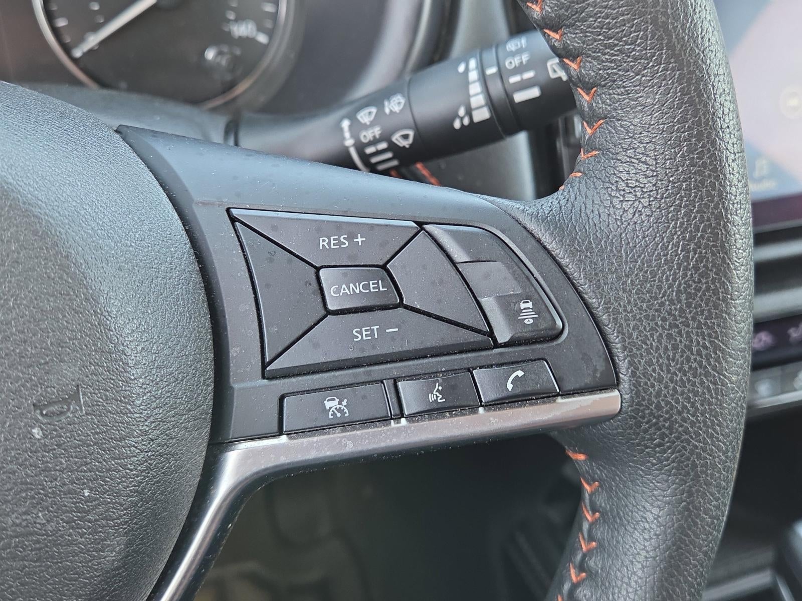 2023 Nissan Kicks SR FWD