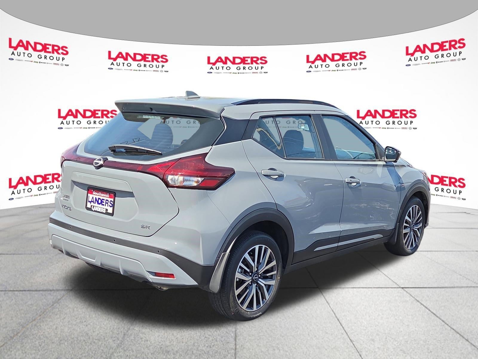 2023 Nissan Kicks SR FWD