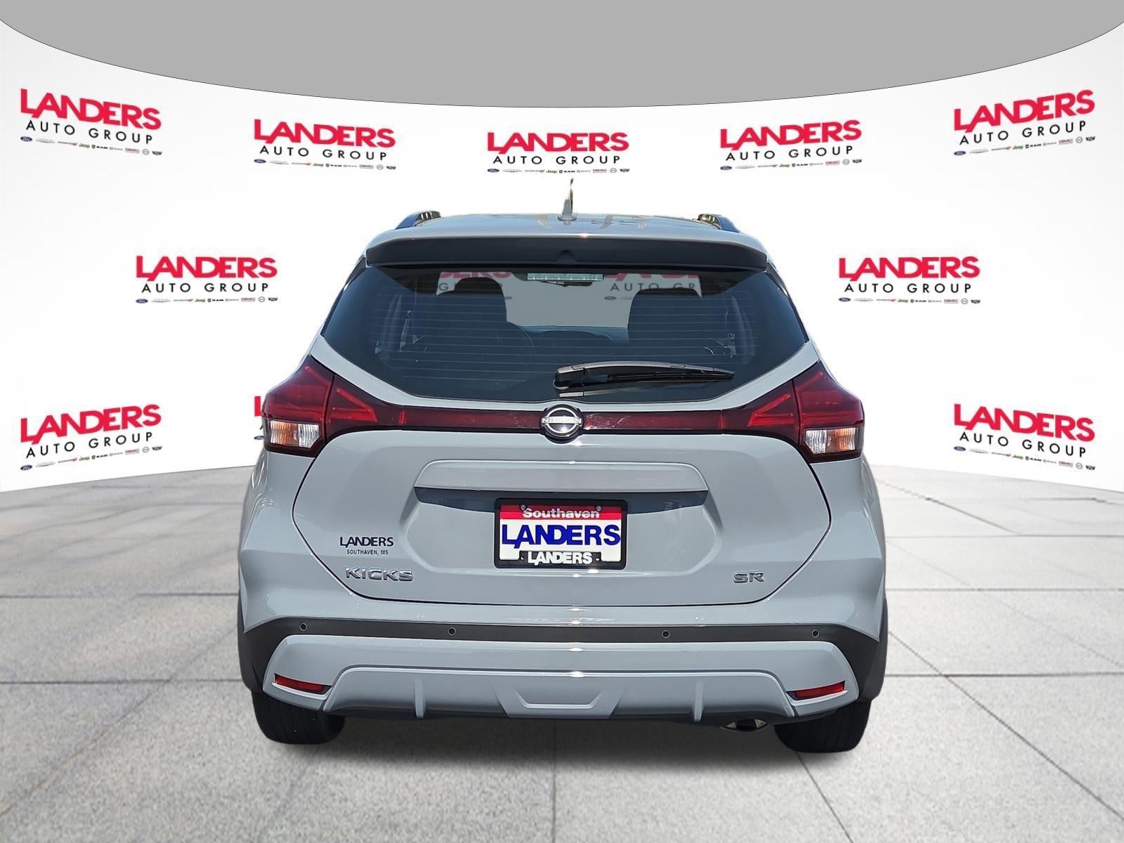 2023 Nissan Kicks SR FWD