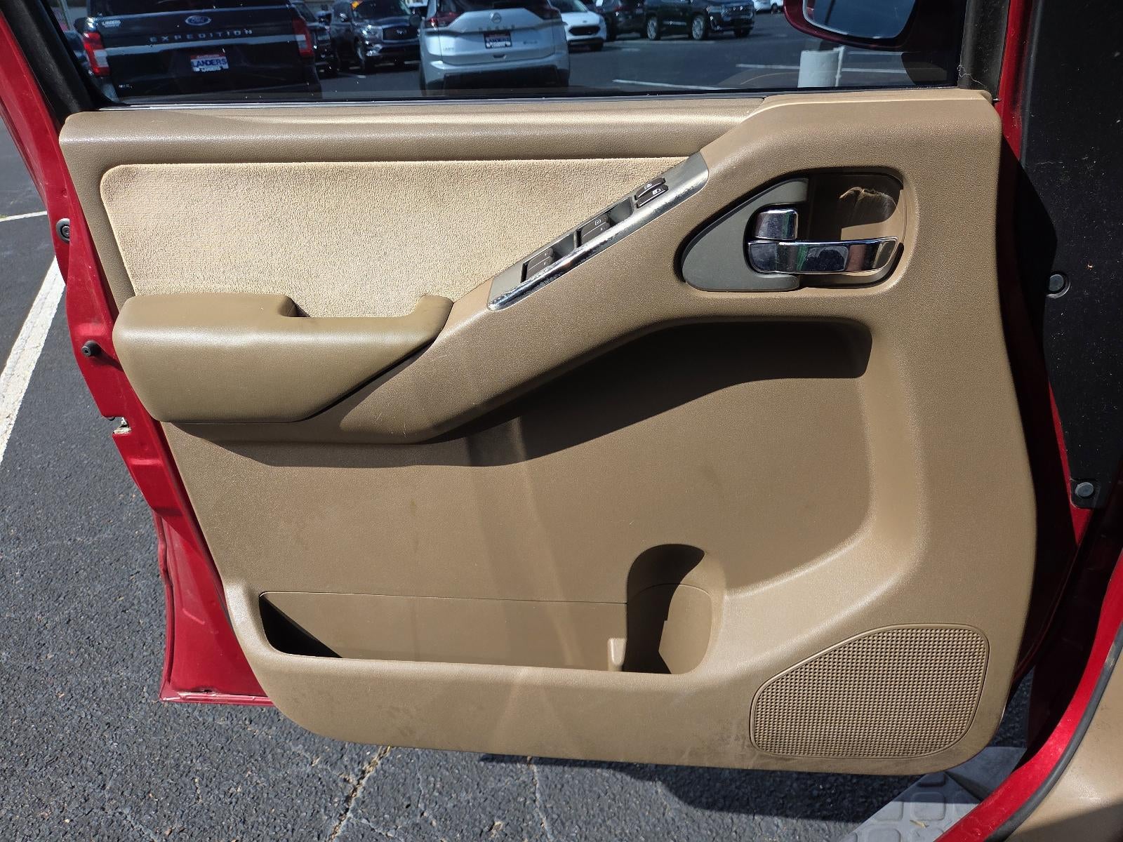 2006 Nissan Pathfinder SE 2WD