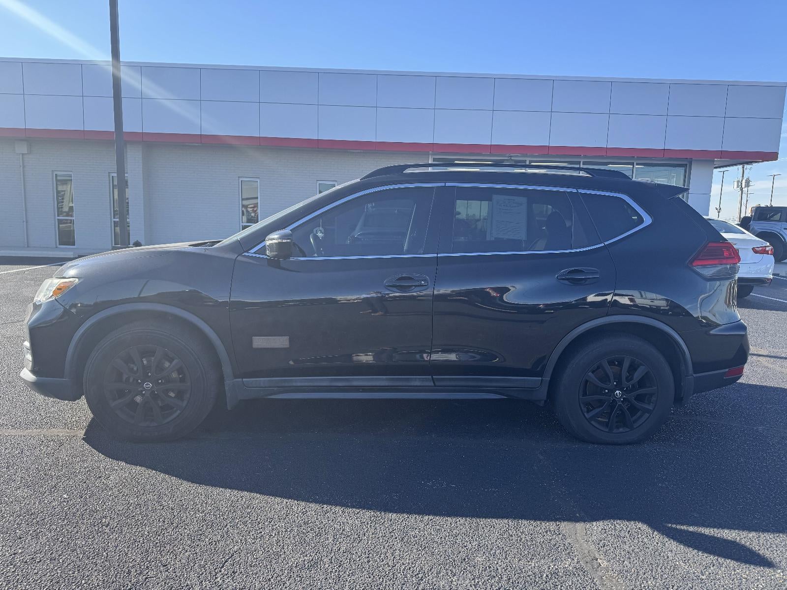 2017 Nissan Rogue FWD SV