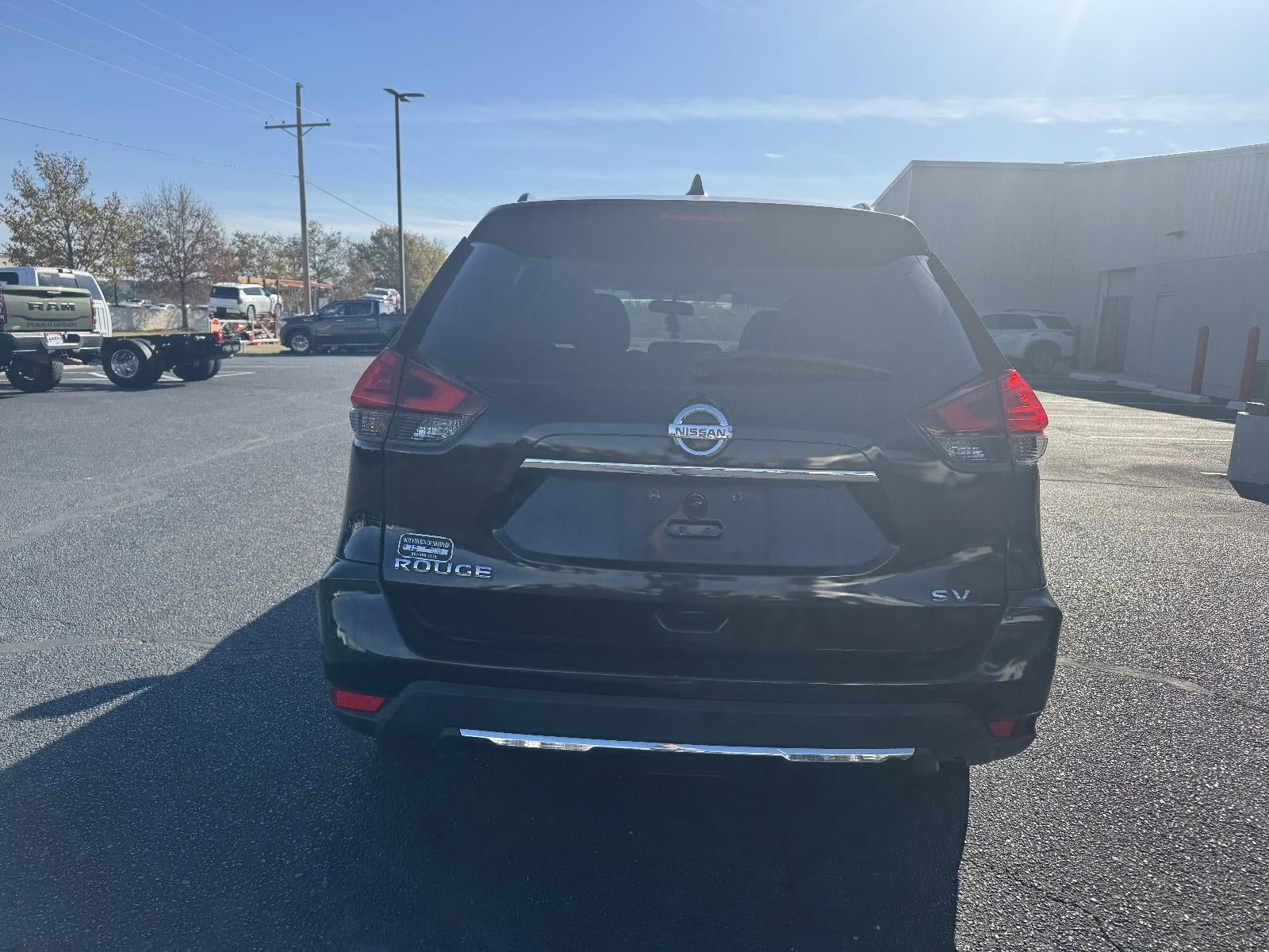 2017 Nissan Rogue FWD SV