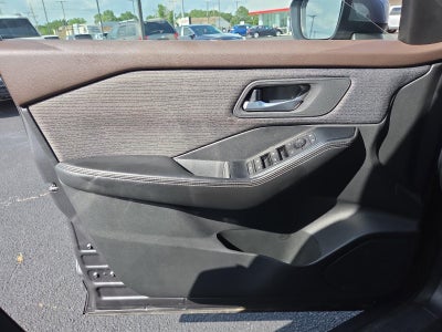 2021 Nissan Rogue FWD SV