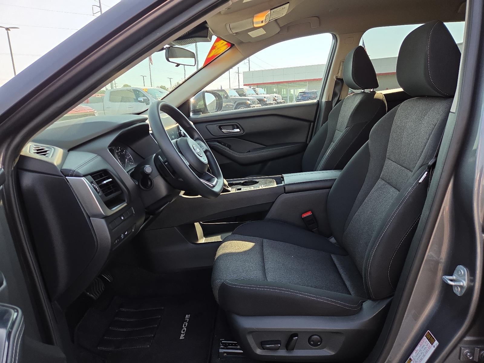 2024 Nissan Rogue FWD SV