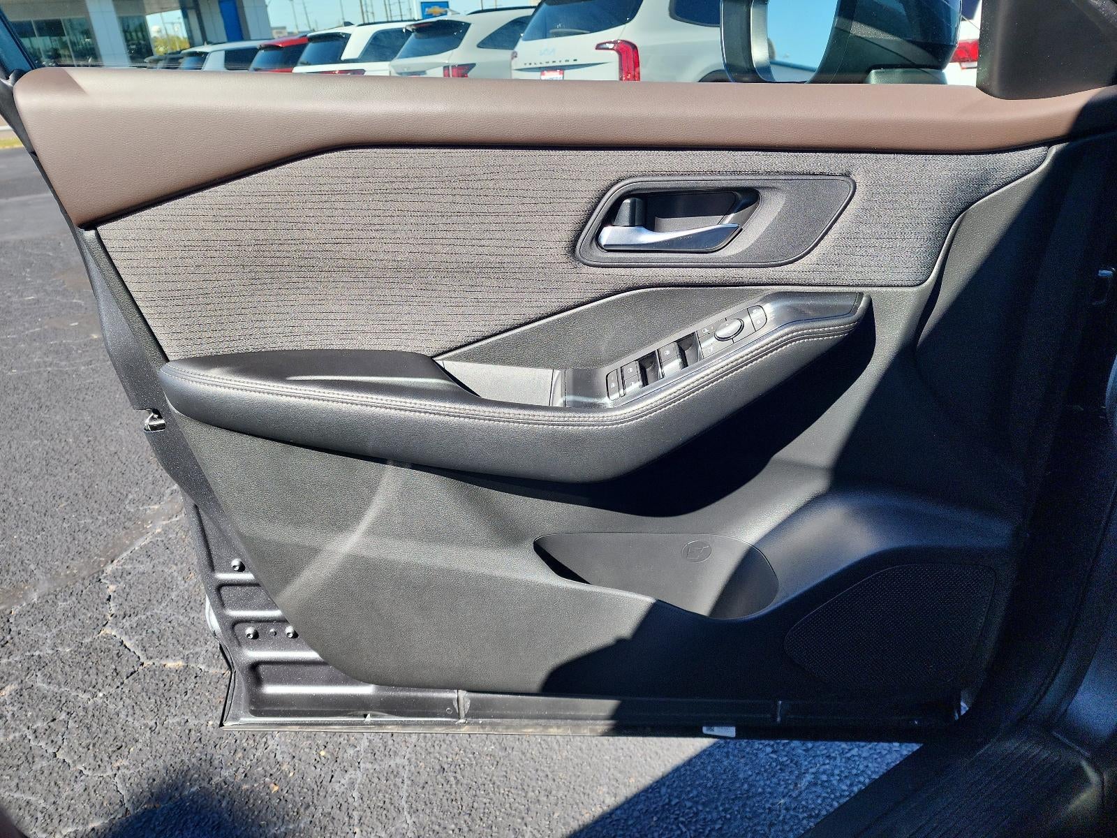 2023 Nissan Rogue AWD SV