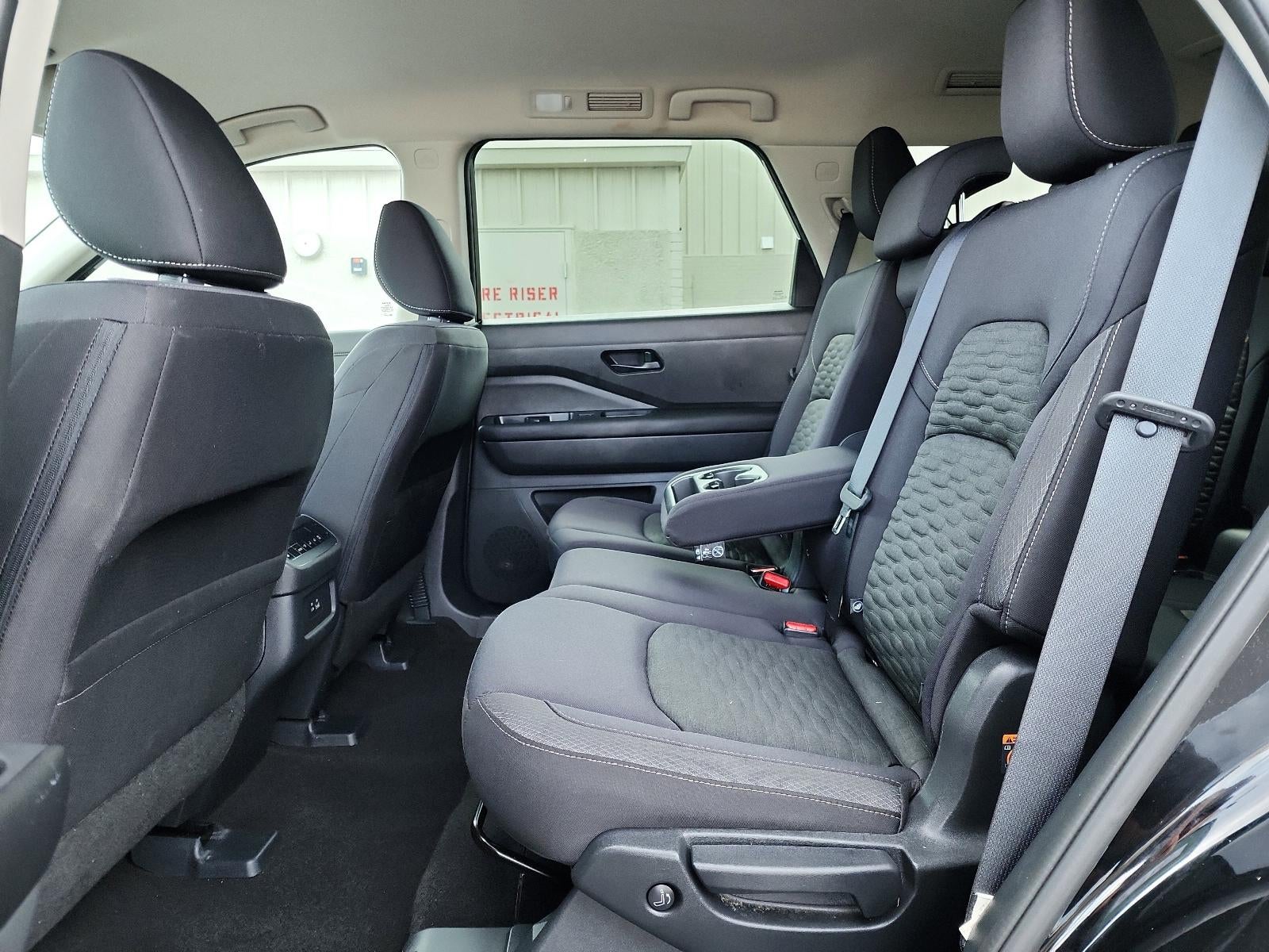 2023 Nissan Pathfinder SV 2WD