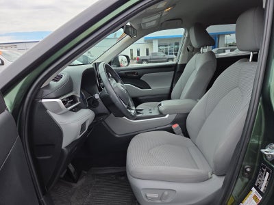2023 Toyota Highlander Hybrid LE FWD (Natl)