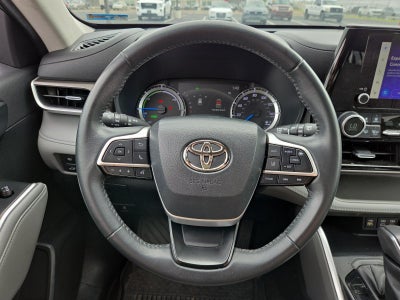 2023 Toyota Highlander Hybrid LE FWD (Natl)