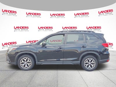 2023 Subaru Forester Premium CVT