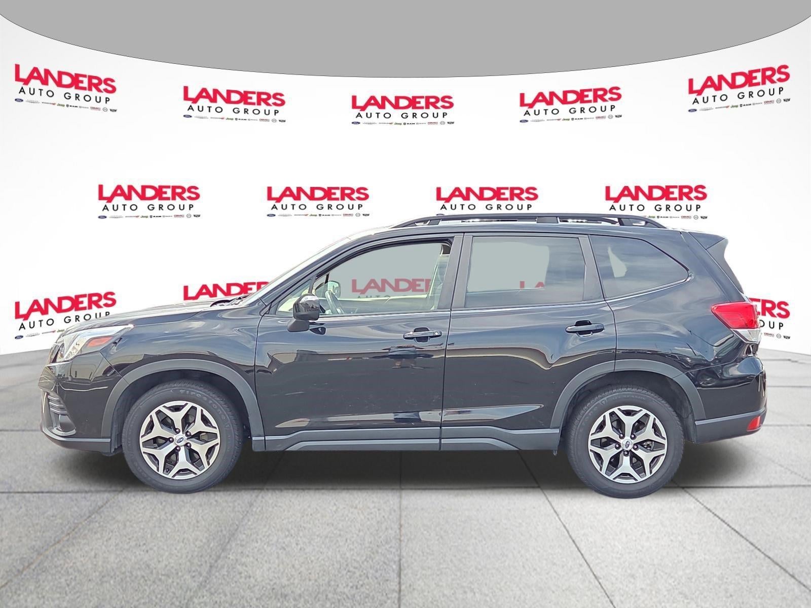 2023 Subaru Forester Premium CVT