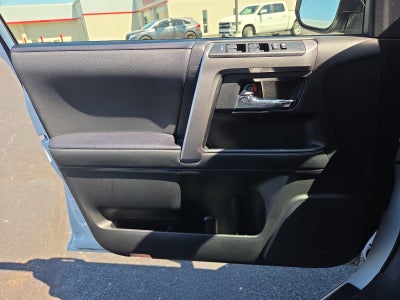 2024 Toyota 4Runner SR5 2WD (Natl)