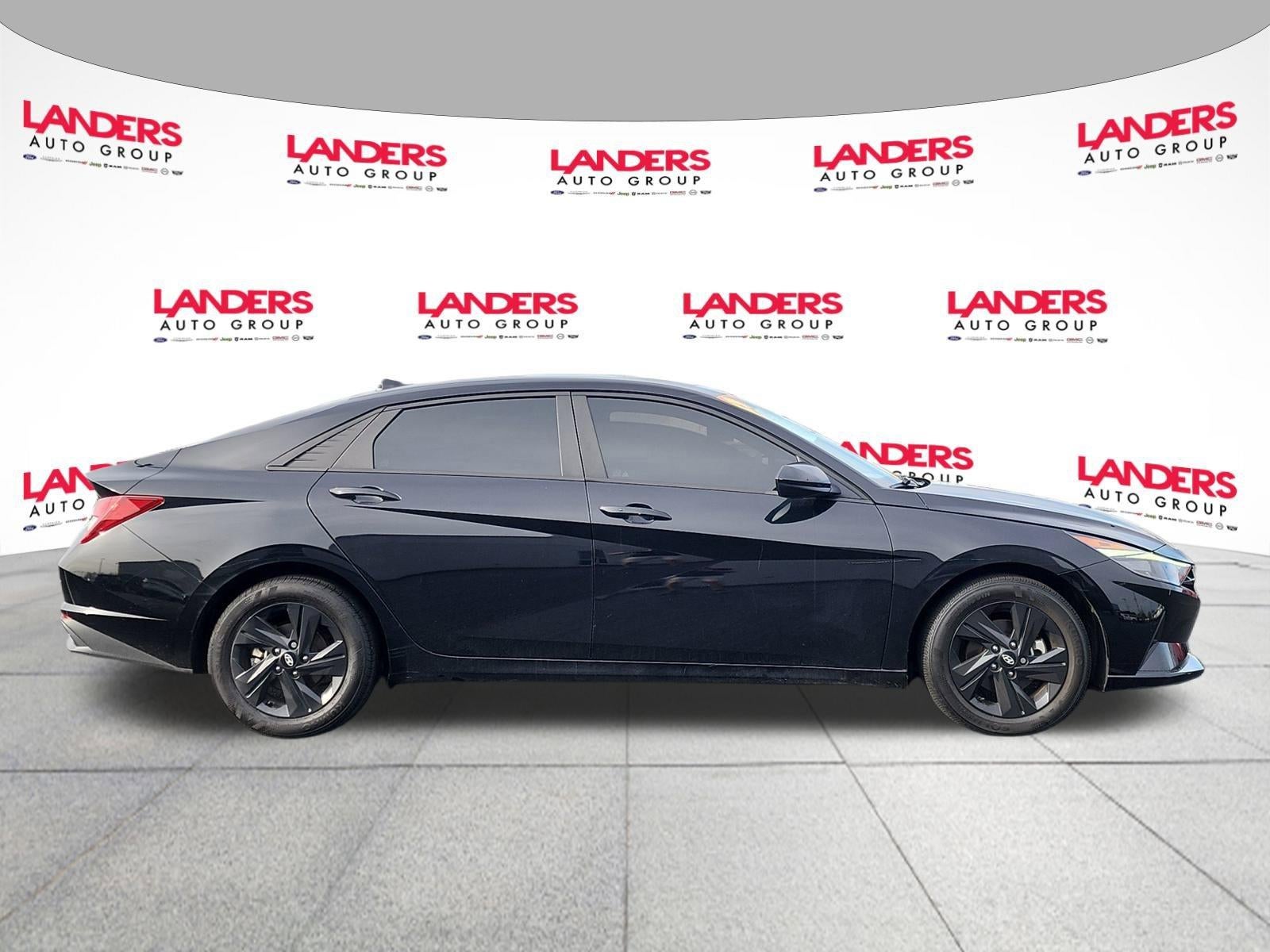 2023 Hyundai ELANTRA SEL IVT