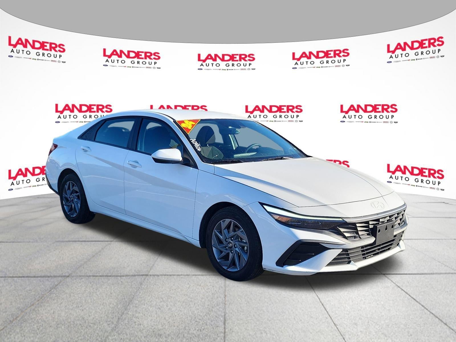 2024 Hyundai ELANTRA SEL IVT