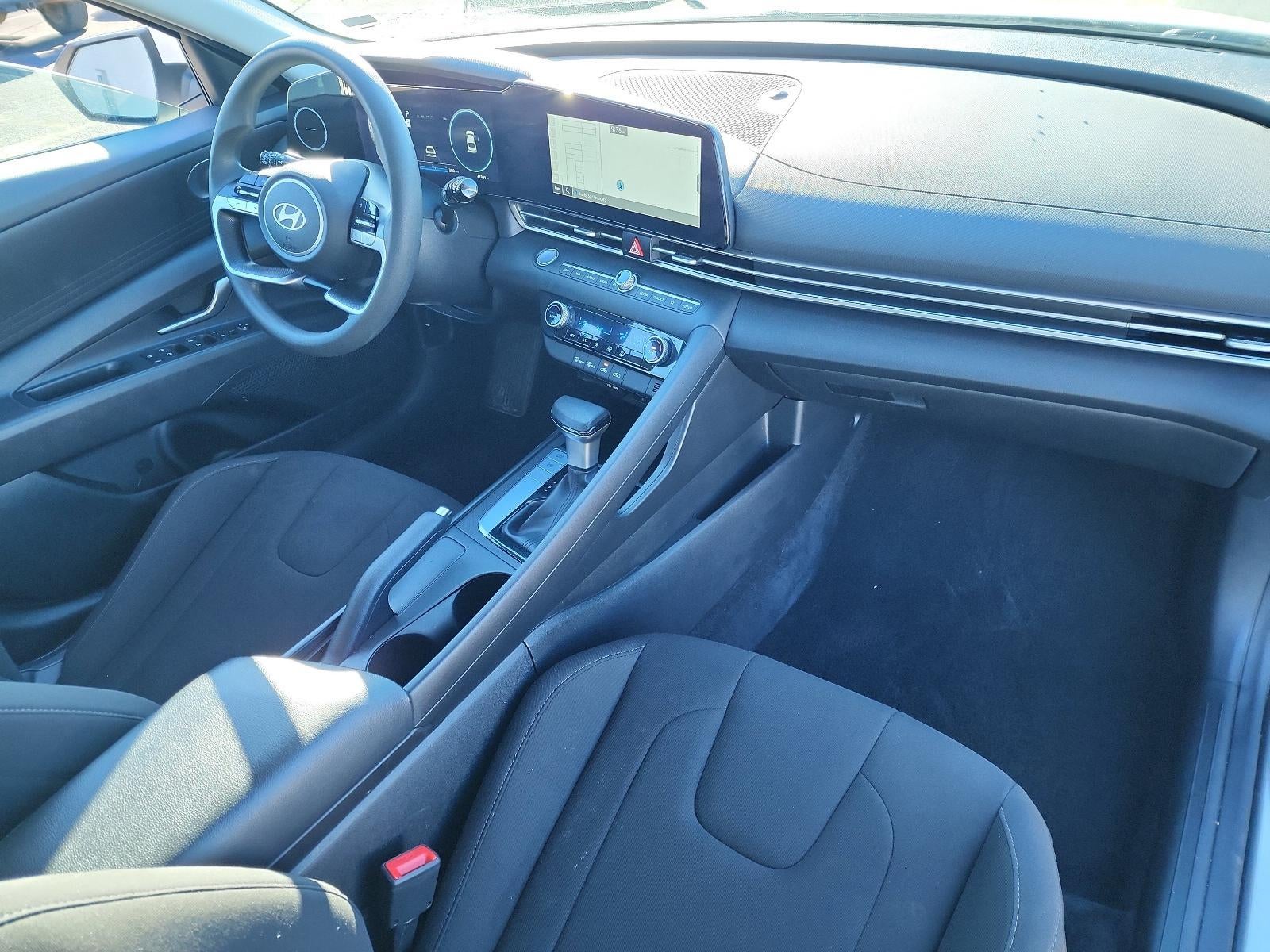 2024 Hyundai ELANTRA SEL IVT