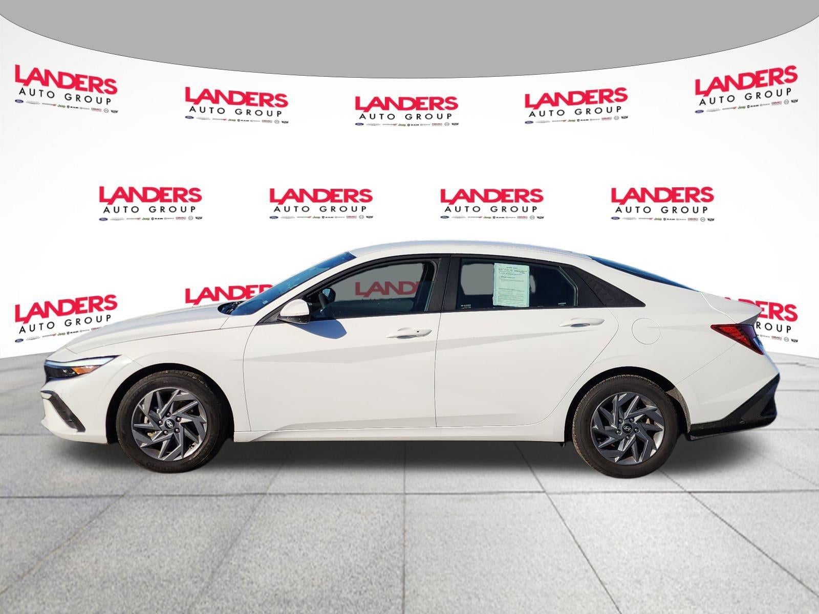 2024 Hyundai ELANTRA SEL IVT