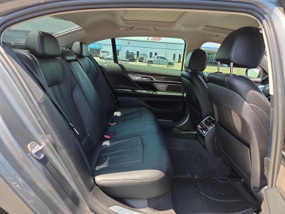 2019 BMW 740i Sedan